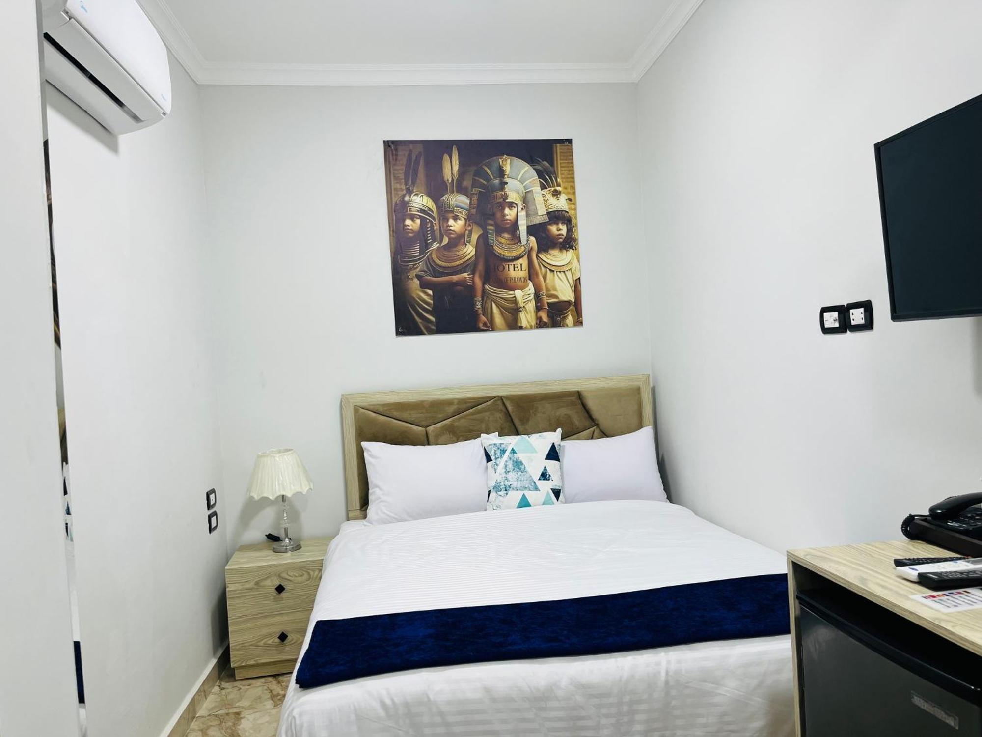 Capital Front Pyramids & Sphinx View 3*