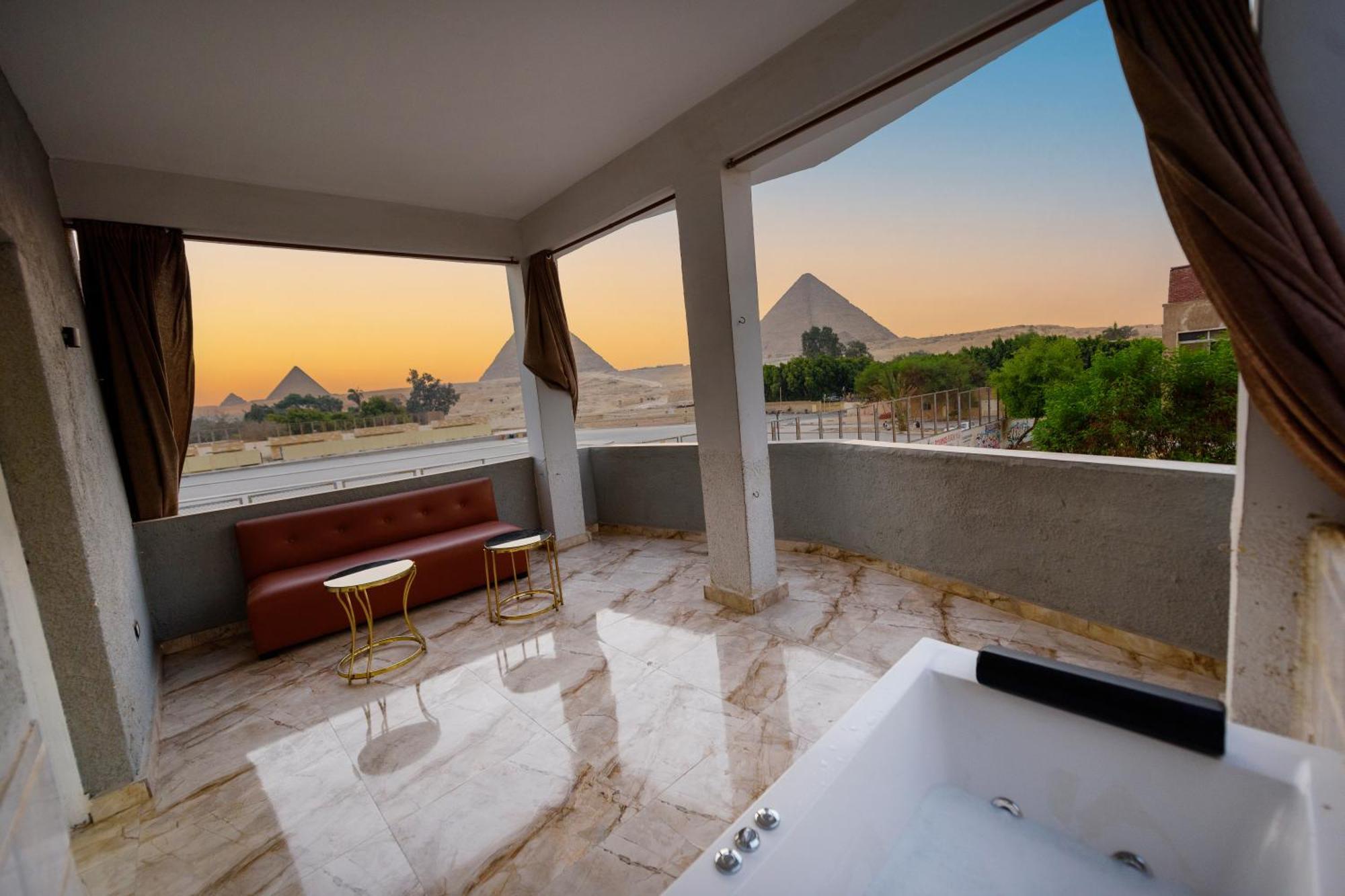 Capital Front Pyramids & Sphinx View 3*